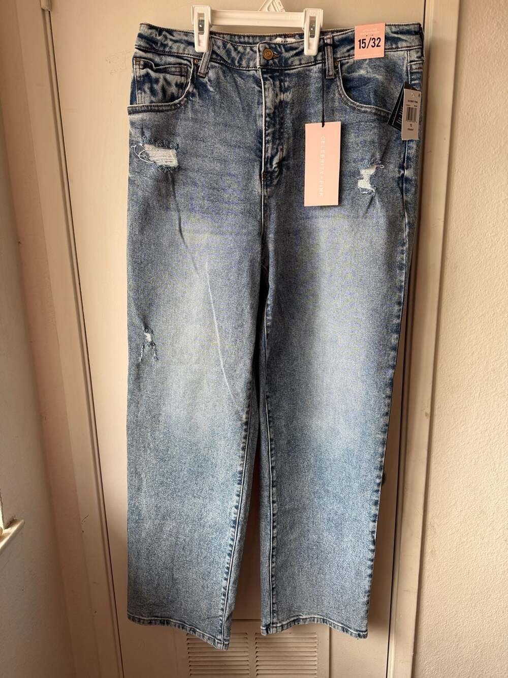 Celebrity Pink Ultra Hi-Rise Skater Straight Jeans Size 15/32 Distressed